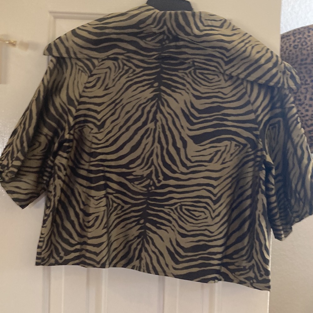 Jacket - Picture 3 of 3